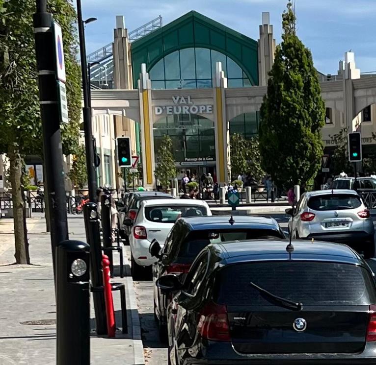2 Pieces 5min Gare Val D'europe Parking Inclus